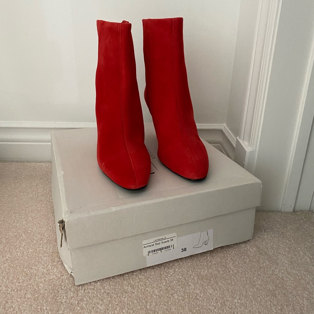 L’intervalle Red Suede Heeled Booties👢💃🌶️ Size 38